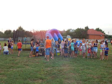В Тбилисской вновь отметили День микрорайона